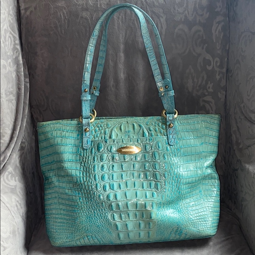 Good condition Brahmin purse!!